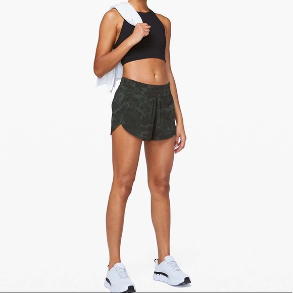 Lululemon camo tracker shorts - Picture 3 of 8